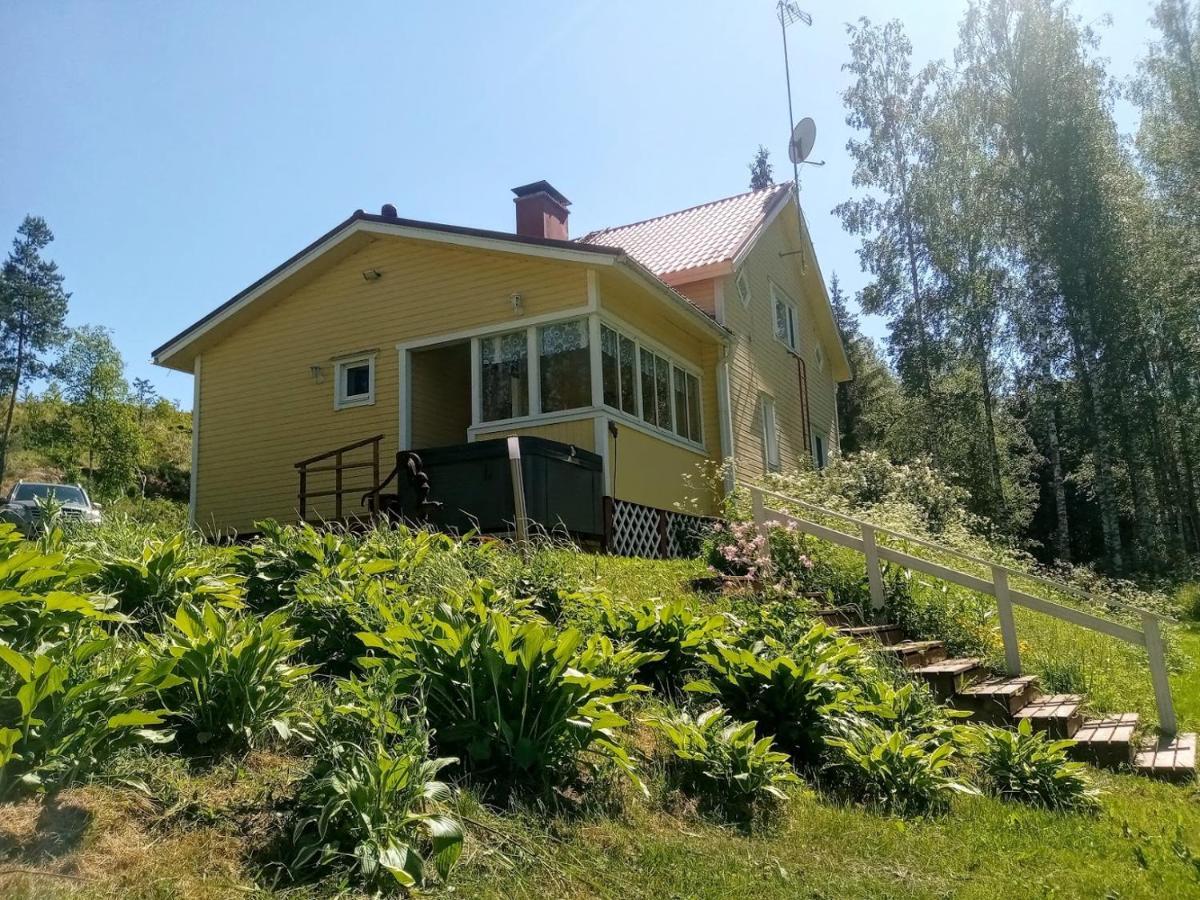 Jacuzzi Niemelae Villa Melkoniemi Luaran gambar